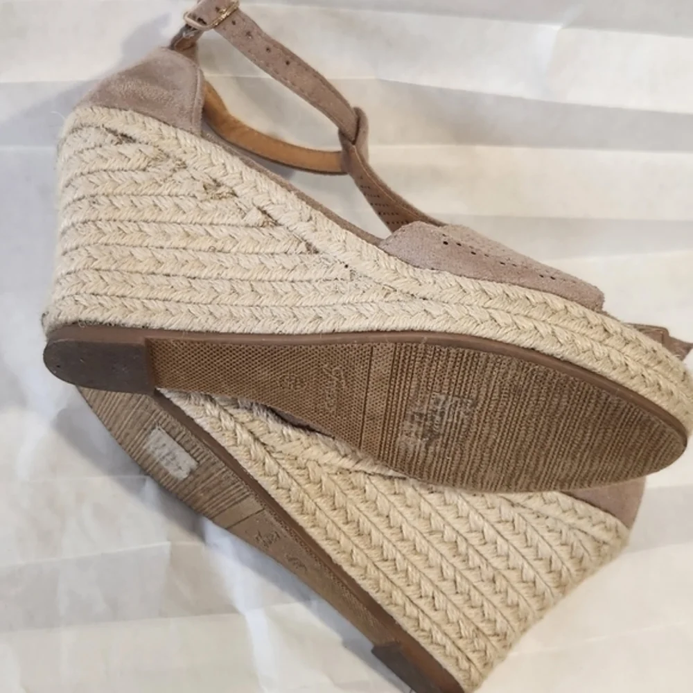 Forever Tan Summer Wedges 6.5 Neutral Adjustable‎ Ankle Strap
